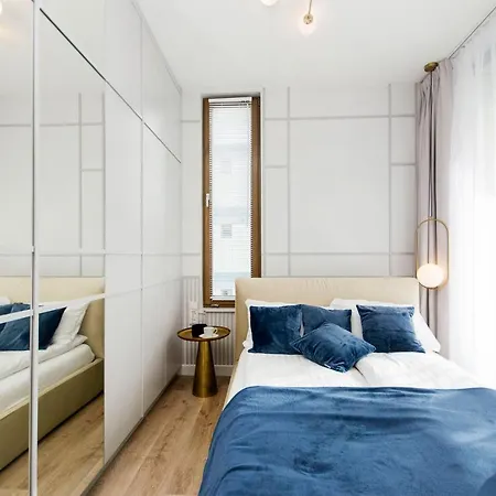 Gold Rentyear Apartment *